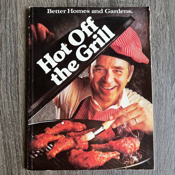 Vintage Better Homes & Gardens Hot Off the Grill Cookbook Pre-Loved - Picture 1 of 4